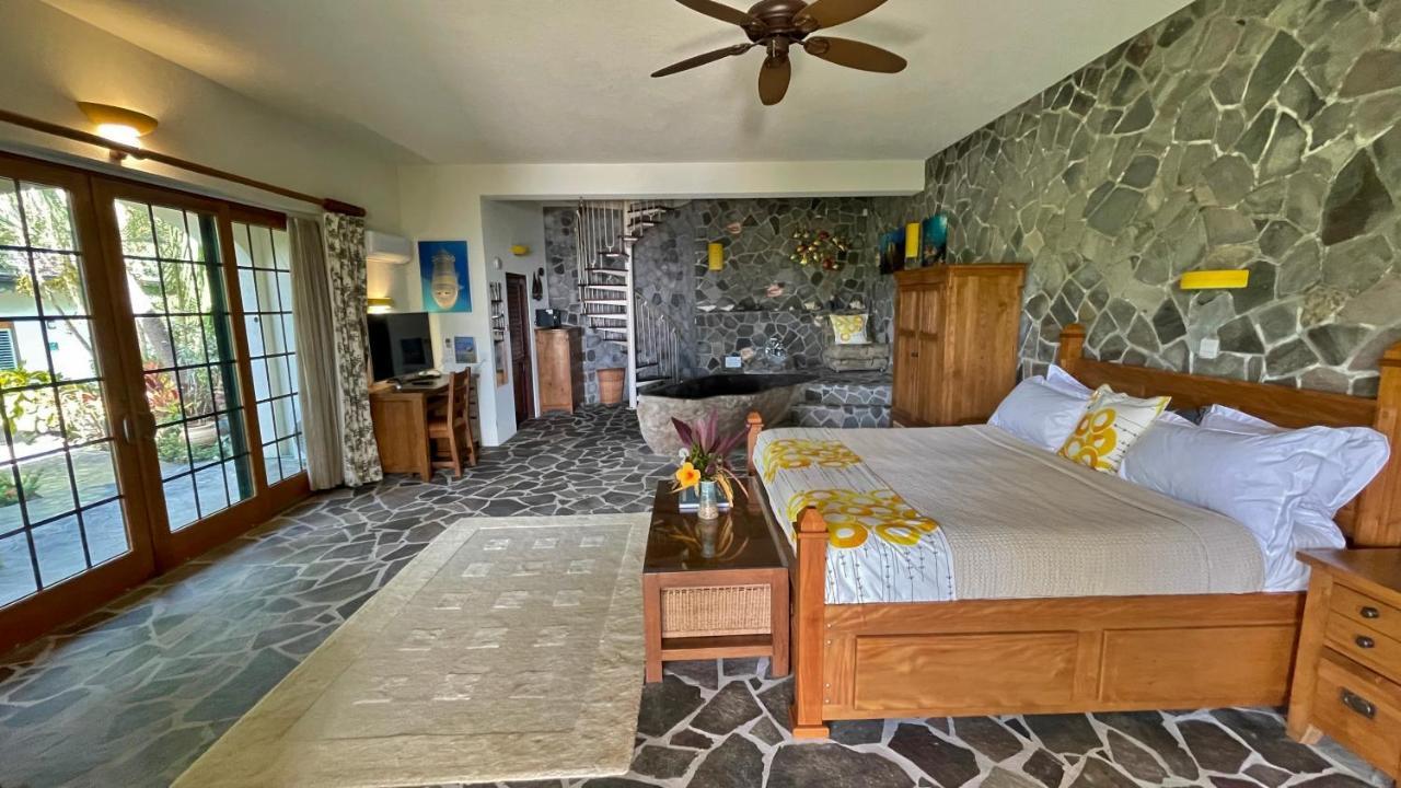 Отель Tropical Hideaway Port Elizabeth Экстерьер фото
