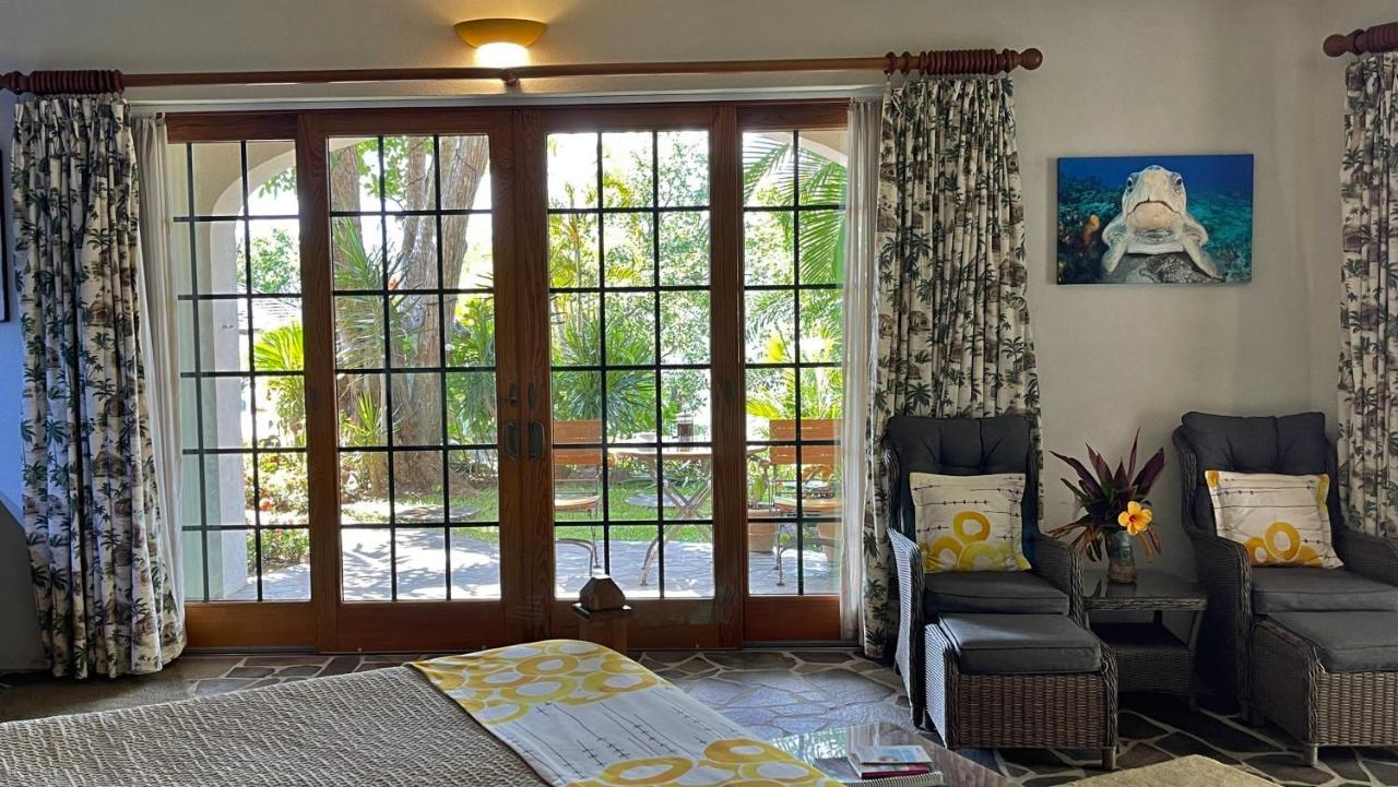 Отель Tropical Hideaway Port Elizabeth Экстерьер фото